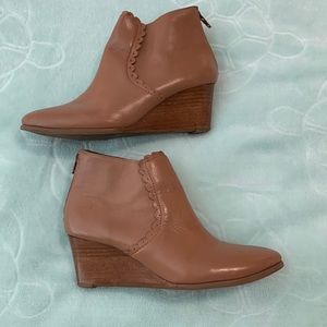 Jack Rogers Emery wedge boot